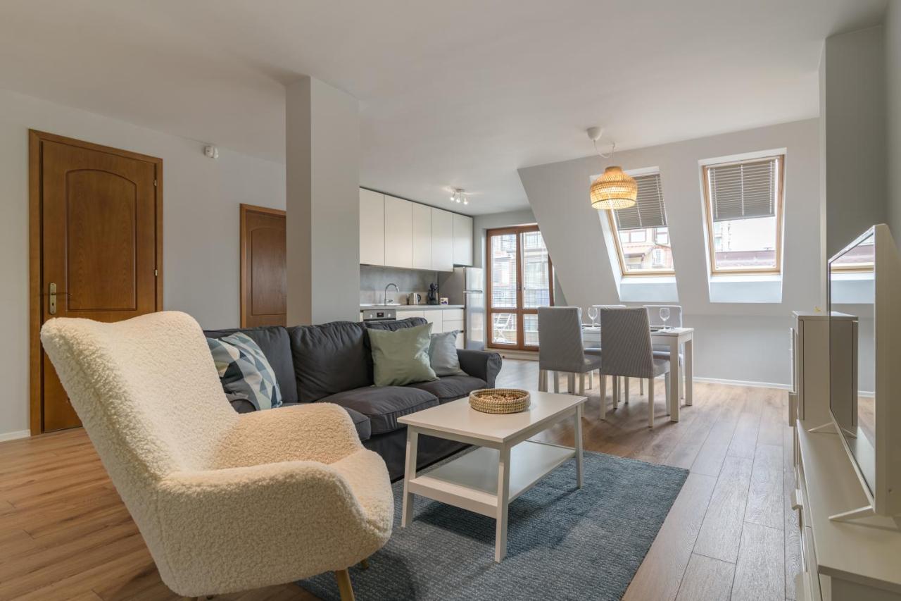 Magdalena Apartment - Two Bathrooms, Perfect City Center Varna ภายนอก รูปภาพ