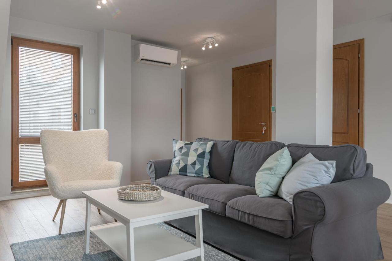 Magdalena Apartment - Two Bathrooms, Perfect City Center Varna ภายนอก รูปภาพ