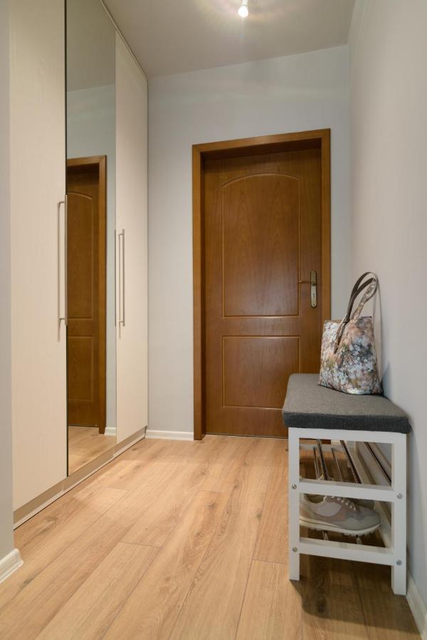 Magdalena Apartment - Two Bathrooms, Perfect City Center Varna ภายนอก รูปภาพ